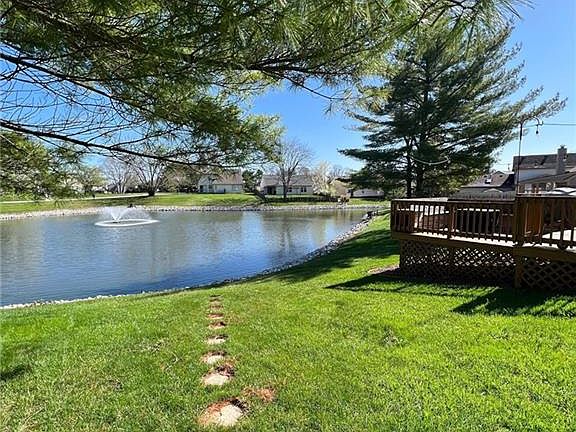 3rd image of 2843 Mission Hills Ln