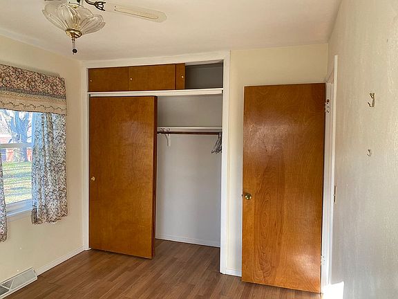 4th image of 1515 Norwood Ave