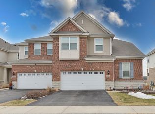 2816 Henley Ln, Naperville, IL 60540