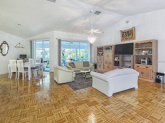 5th image of 304 Dorchester Dr