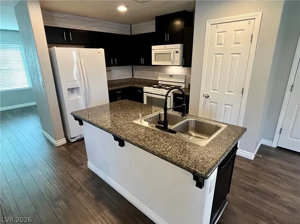 1045 Spotted Saddle St, Henderson, NV 89015