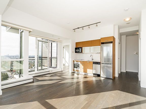 4th image of 10777 University Dr #2504