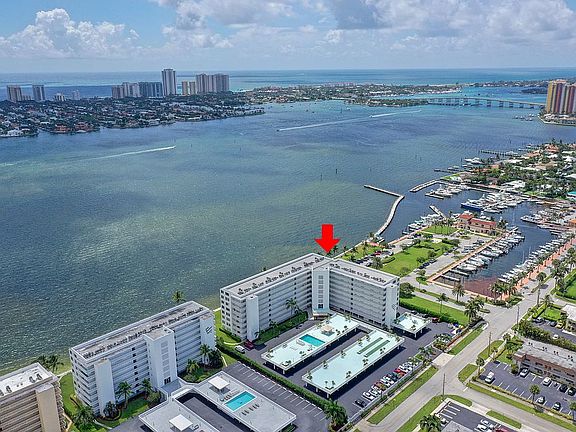 4th image of 301 Lake Shore Dr APT 307