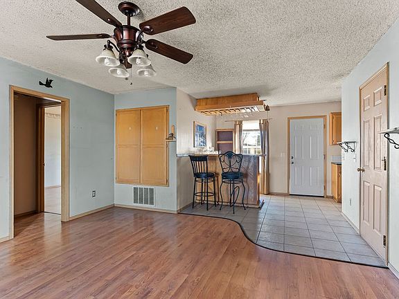 2nd image of 42 Burnett Cir