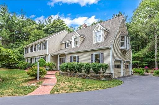 3rd image of 30 Harlow St