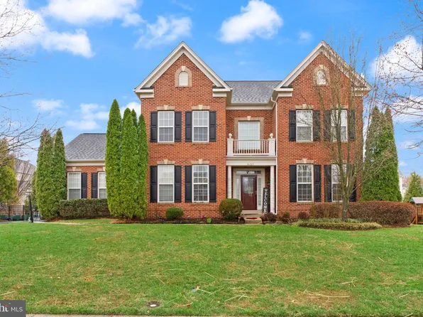 16127 Hinman Pl, Haymarket, VA 20169