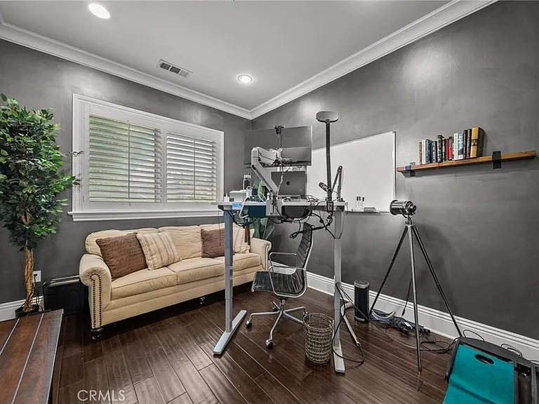 4917 Edgerton Ave — Photo 30