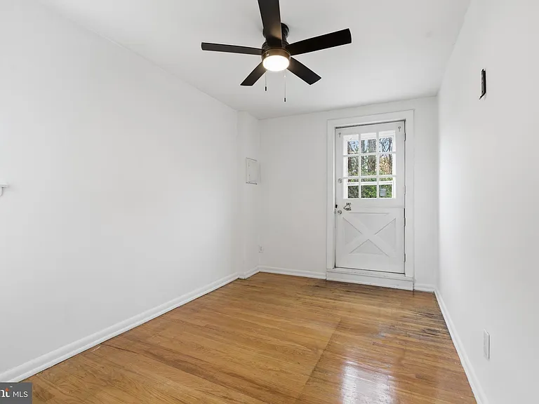 3953 Lankenau Ave #B — Photo 10