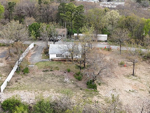 3rd image of 4613 E Reed Rd
