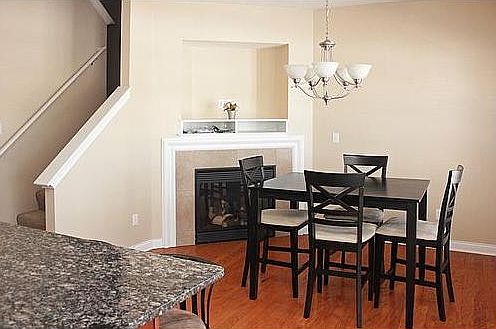 5th image of 119 Clancey St