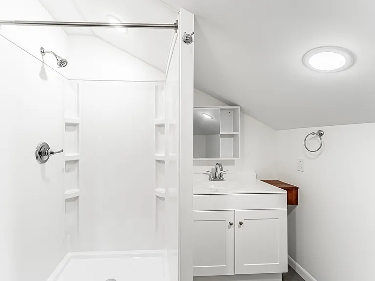 496 Dorsey Ave #4 — Photo 12