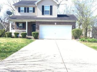 7808 Bridlevista Rd, Louisville, KY 40228