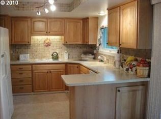 18886 Roundtree Dr, Oregon City, OR 97045