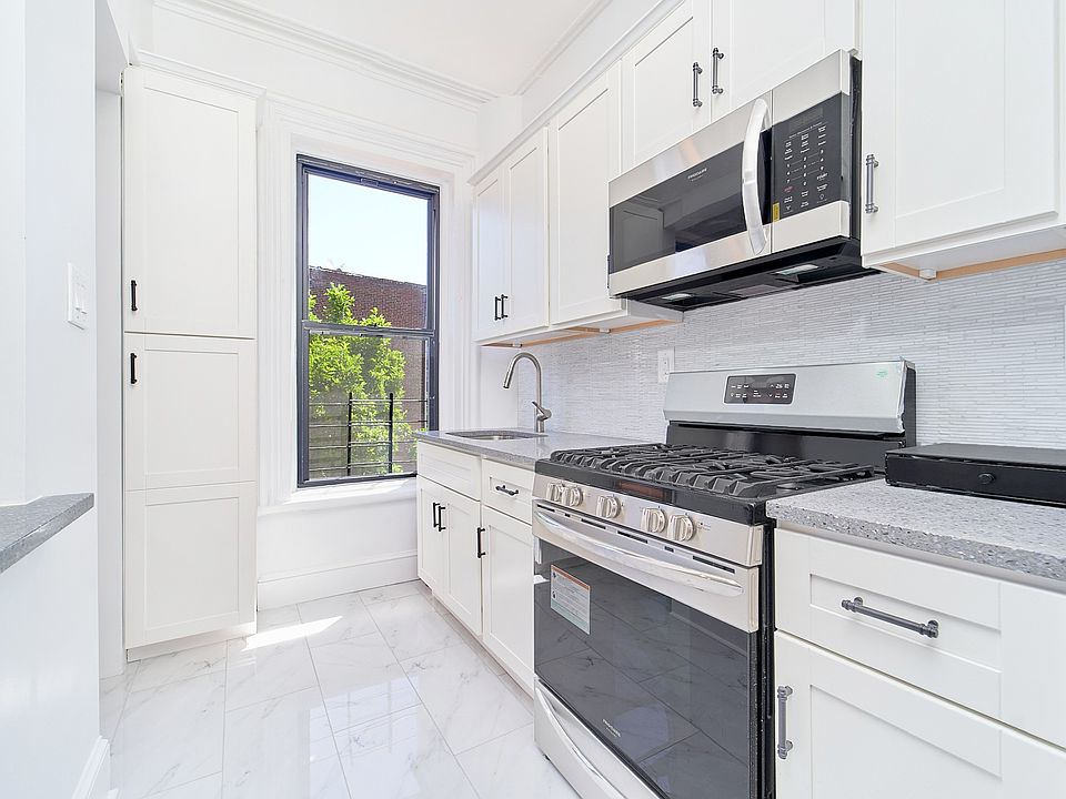 1st image of 3 Cambridge Pl Floor 2