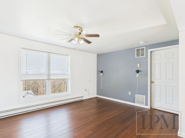 20 Overlook Dr