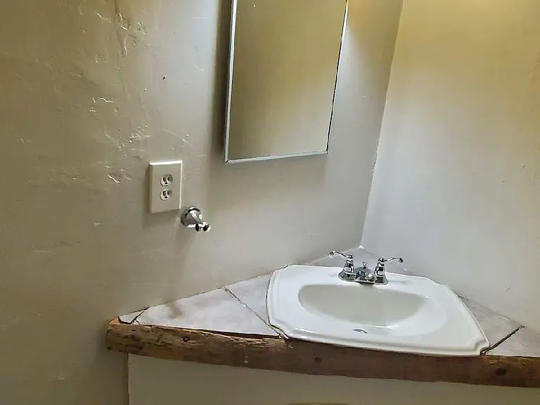 1375 S Broadway St #15 — Photo 5