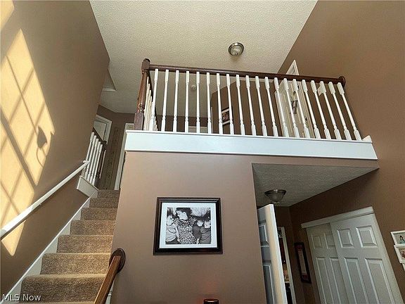 3rd image of 63938 Loretta Ln