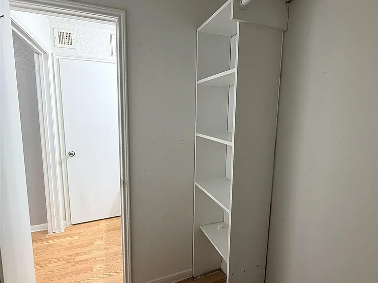 9550 Deering Dr #509 — Photo 16