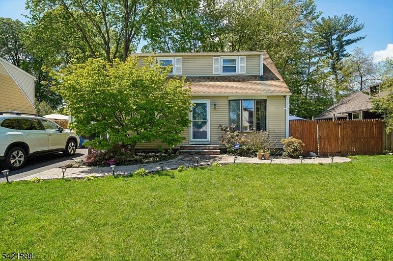 1st image of 345 Redmont Rd