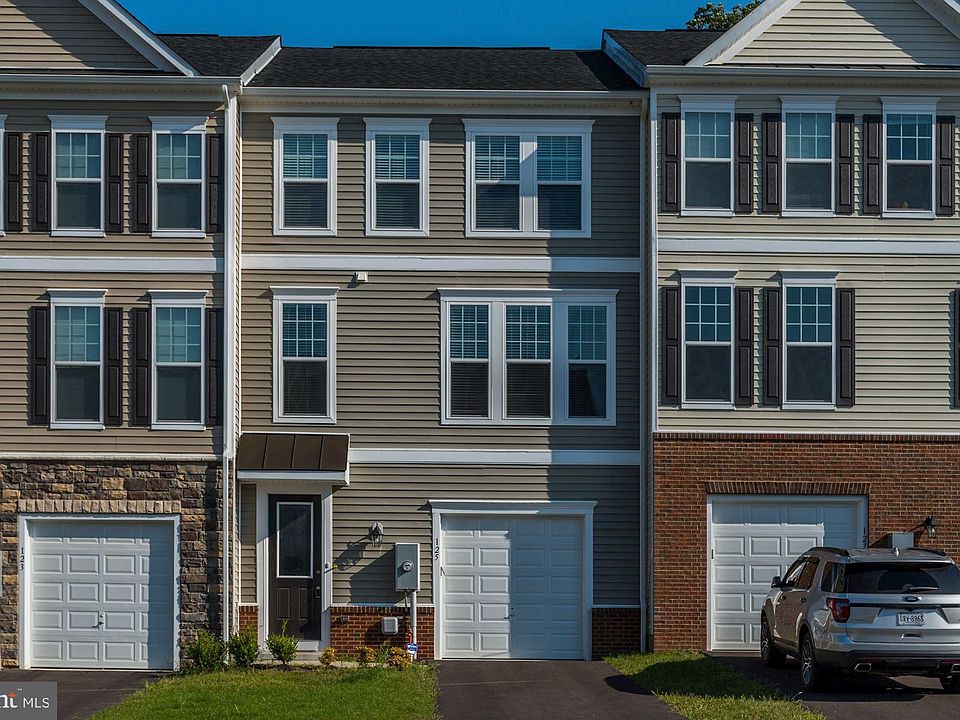 1st image of 125 Biscane Ct