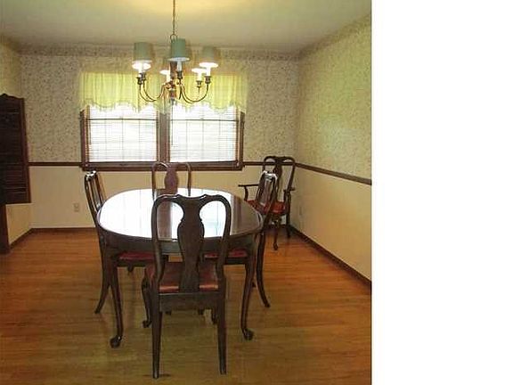 5th image of 4288 Forestbrook Dr