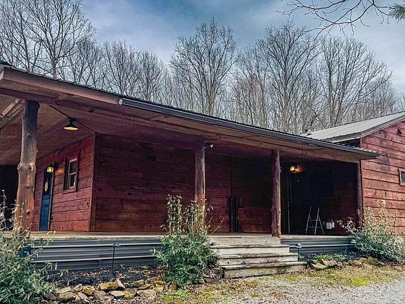 2nd image of 495 Bear Hollow Rd
