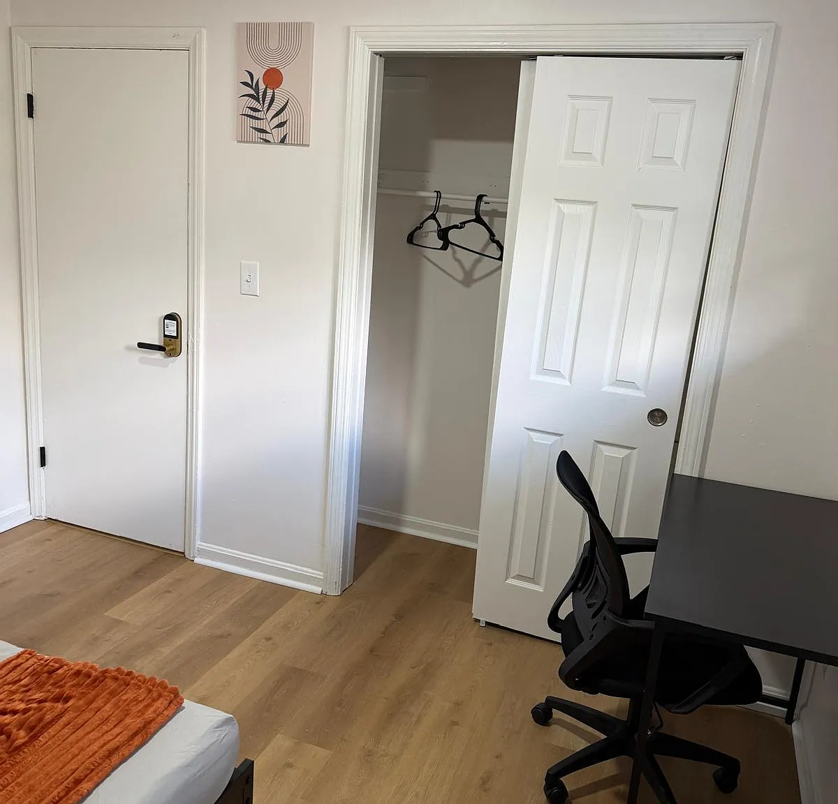 3 bed, 1.0 bath, 1250 sqft, $754 — Photo 3