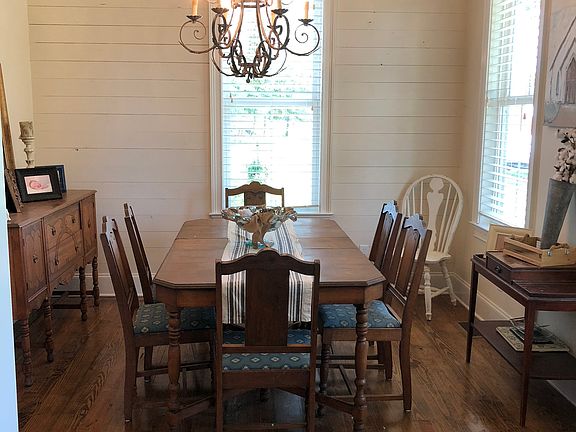 Formal Dining