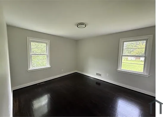1419 Kingswood St — Photo 5