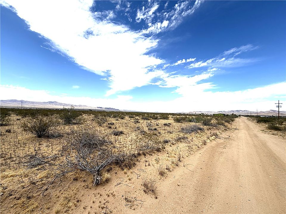 2nd image of 326-04-046 N CANYON Drive