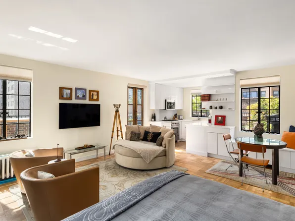 324 East 41st Street image 1 of 11