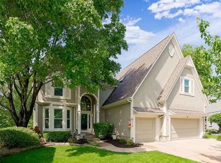 8215 W 129th Ter, Overland Park, KS 66213