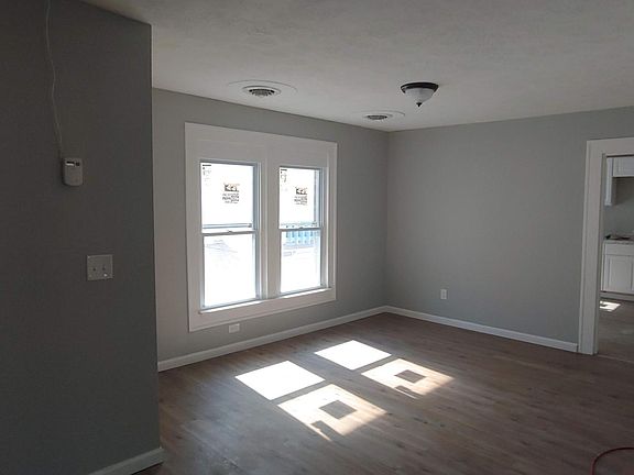 5th image of 1637 Holmden Ave #2