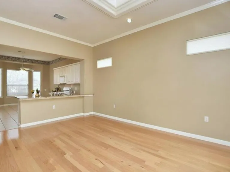 111 Purple Sage Dr — Photo 5