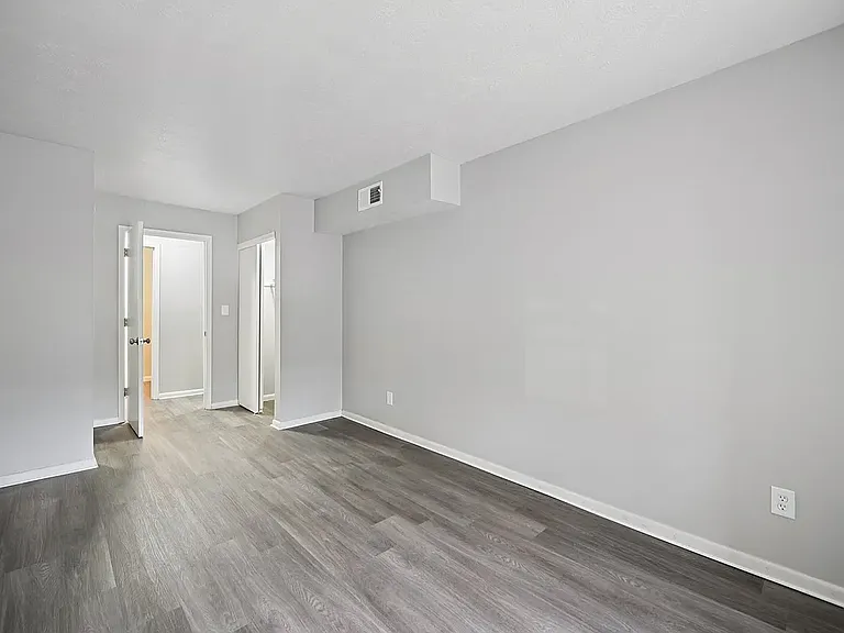 Summit Park Apartments — Photo 12