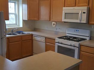 2527 Sheehan Dr #202, NAPERVILLE, IL 60564