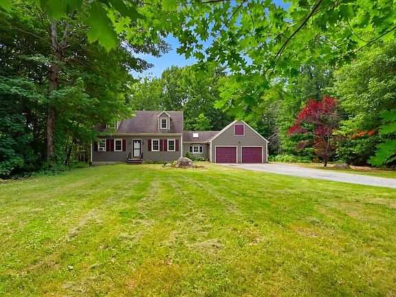2nd image of 114 Garden Circle