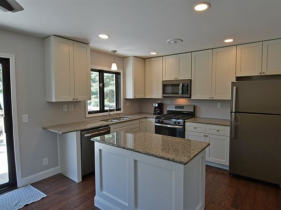 3rd image of E4701 Tanager Ct