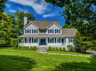 37 Overlook Dr, New Canaan, CT 06840