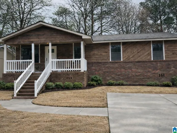 1103 26th Ave N, Hueytown, AL 35023