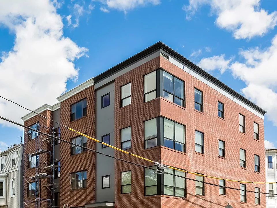 Building Photo 5