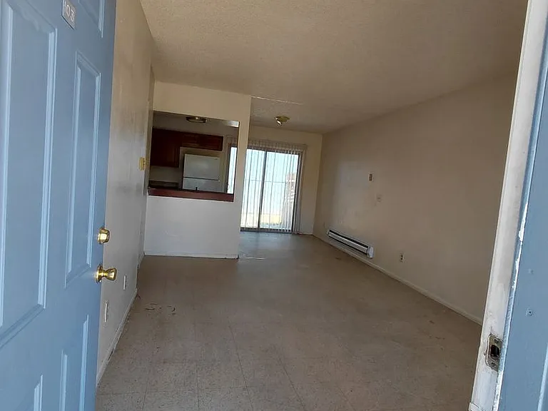 1301 E Drexel Rd — Photo 2