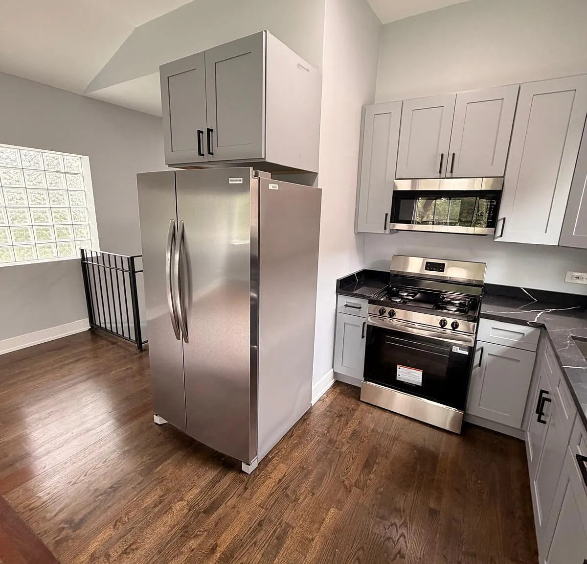 2906 West Flournoy Street - 2 — Photo 1
