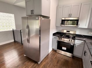 2906 W Flournoy St APT 2, Chicago, IL 60612