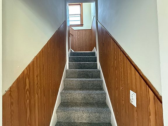 4th image of 3335 Knox Ave N