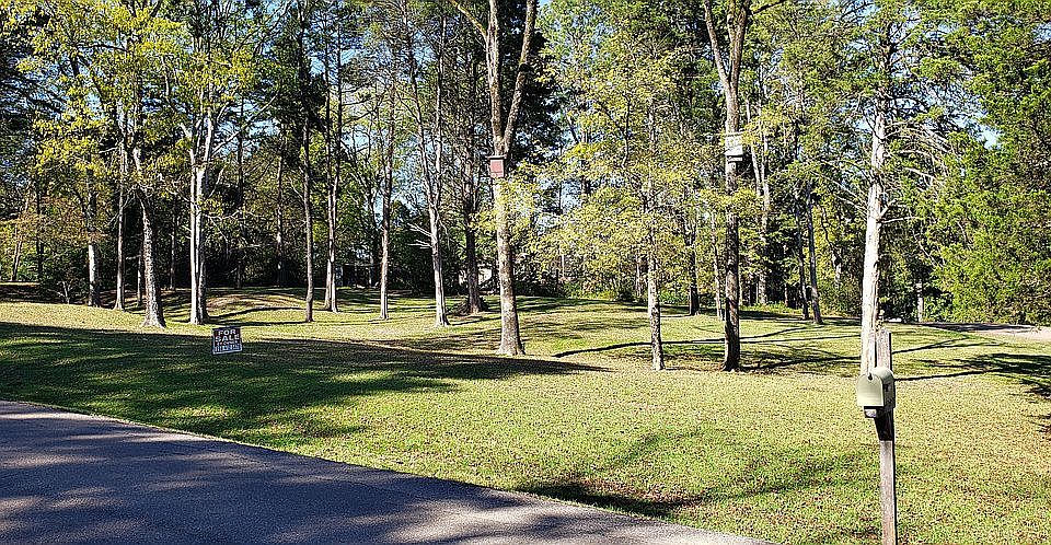 1st image of 205 Windsor Rd Lot 17