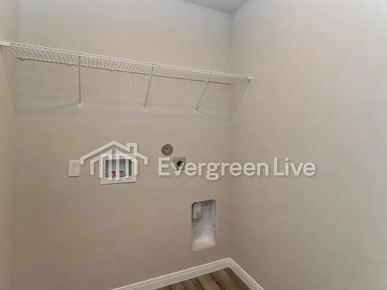 920 NW 3rd St — Photo 19