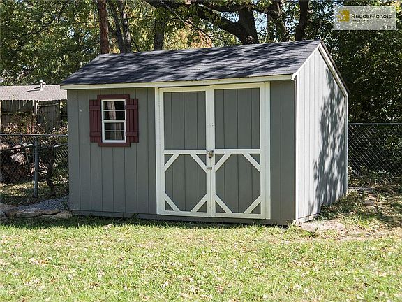 1 of 2 outbuildings for additional storage