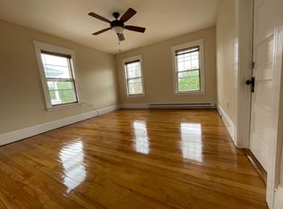 17 Endicott St #3, Worcester, MA 01610