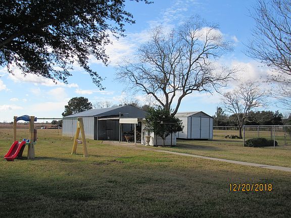 3rd image of 10095 Highway 105